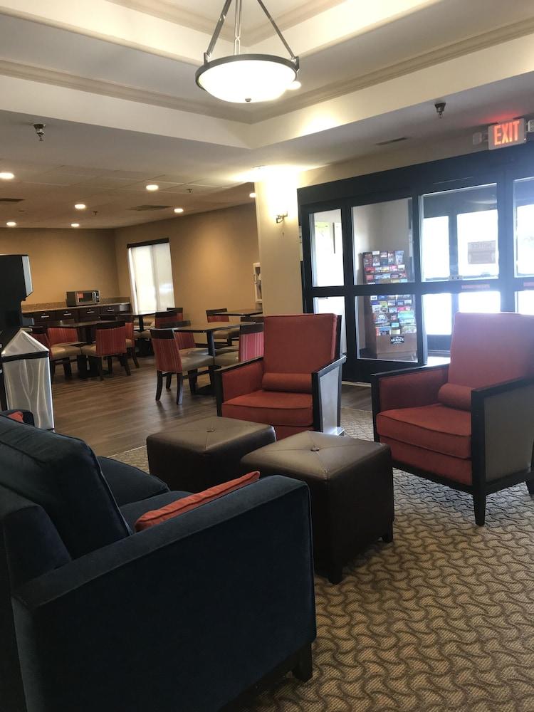 Comfort Inn Cambridge Exterior photo