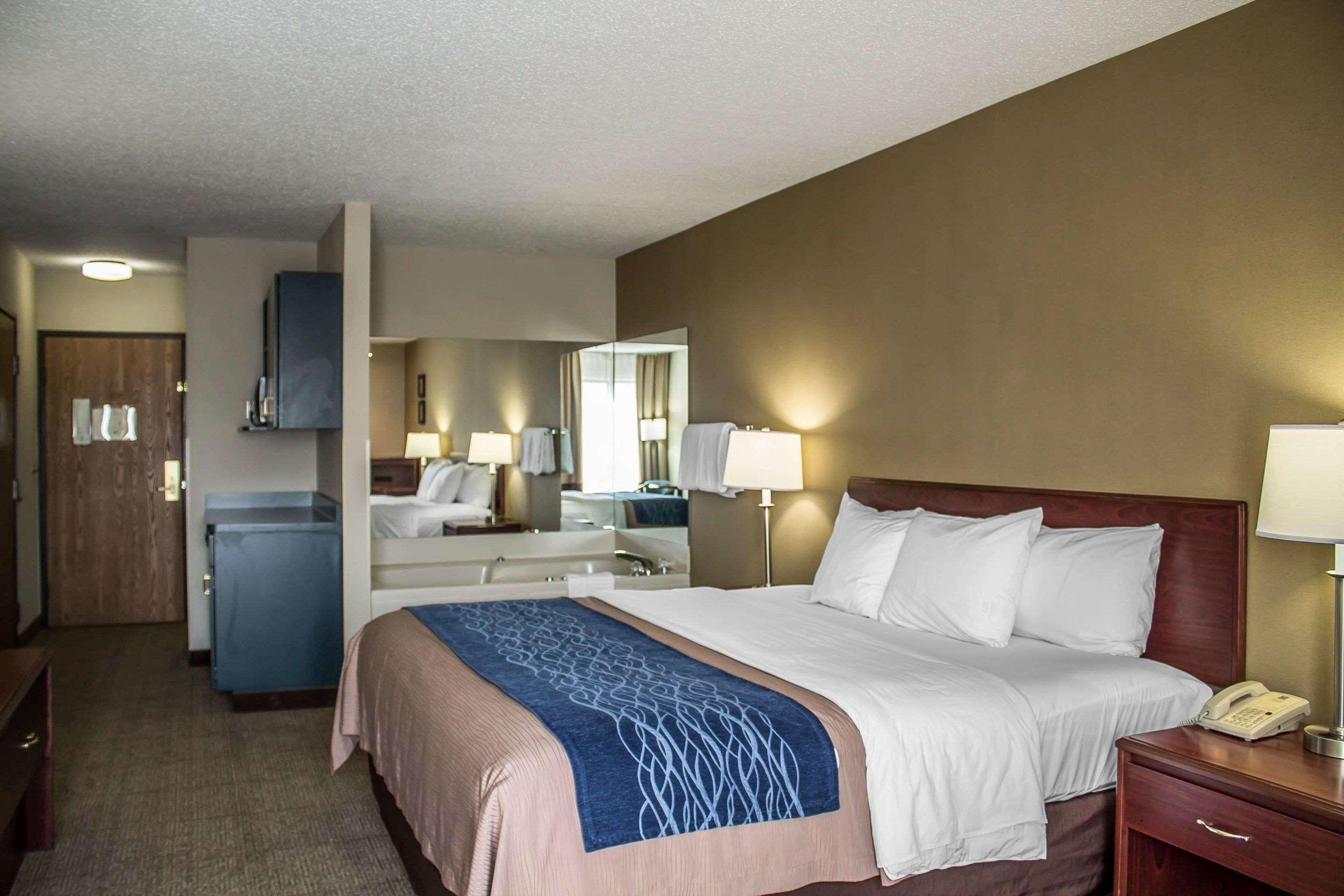 Comfort Inn Cambridge Exterior photo