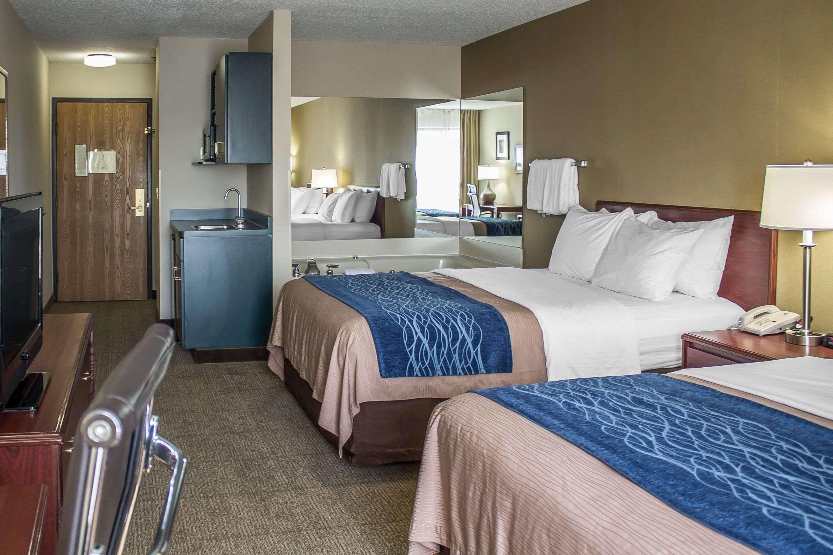Comfort Inn Cambridge Exterior photo